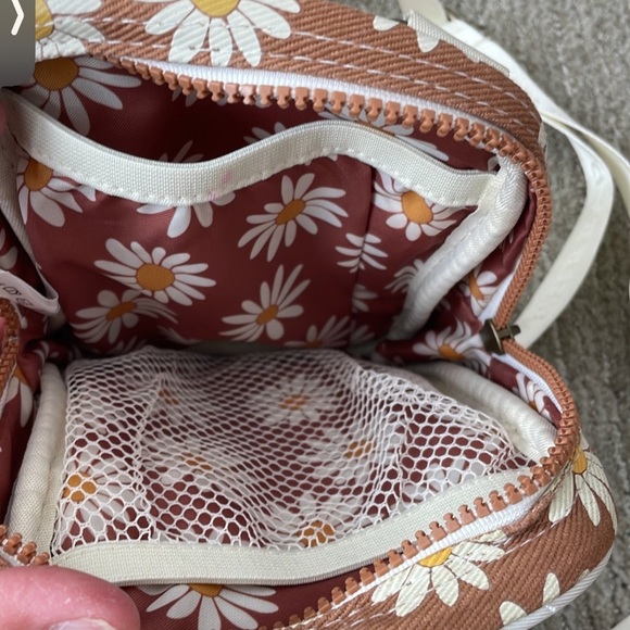 Tread Crossbody bag - Picture 6 of 6